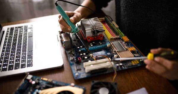 Kỹ thuật viên sẽ đến nơi kiểm tra tình trạng máy miễn phí