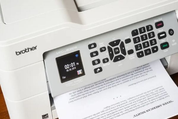 Chuẩn bị máy in đảm bảo kết nối với máy tính